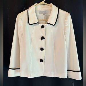 Tahari suit jacket/blazer, size 8